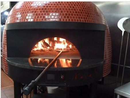 Wood fired pizza oven